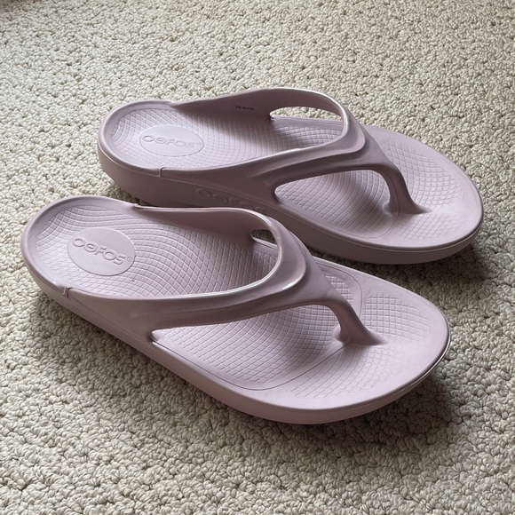 OOFOS OOlala Sandals in Stardust - Picture 4 of 16